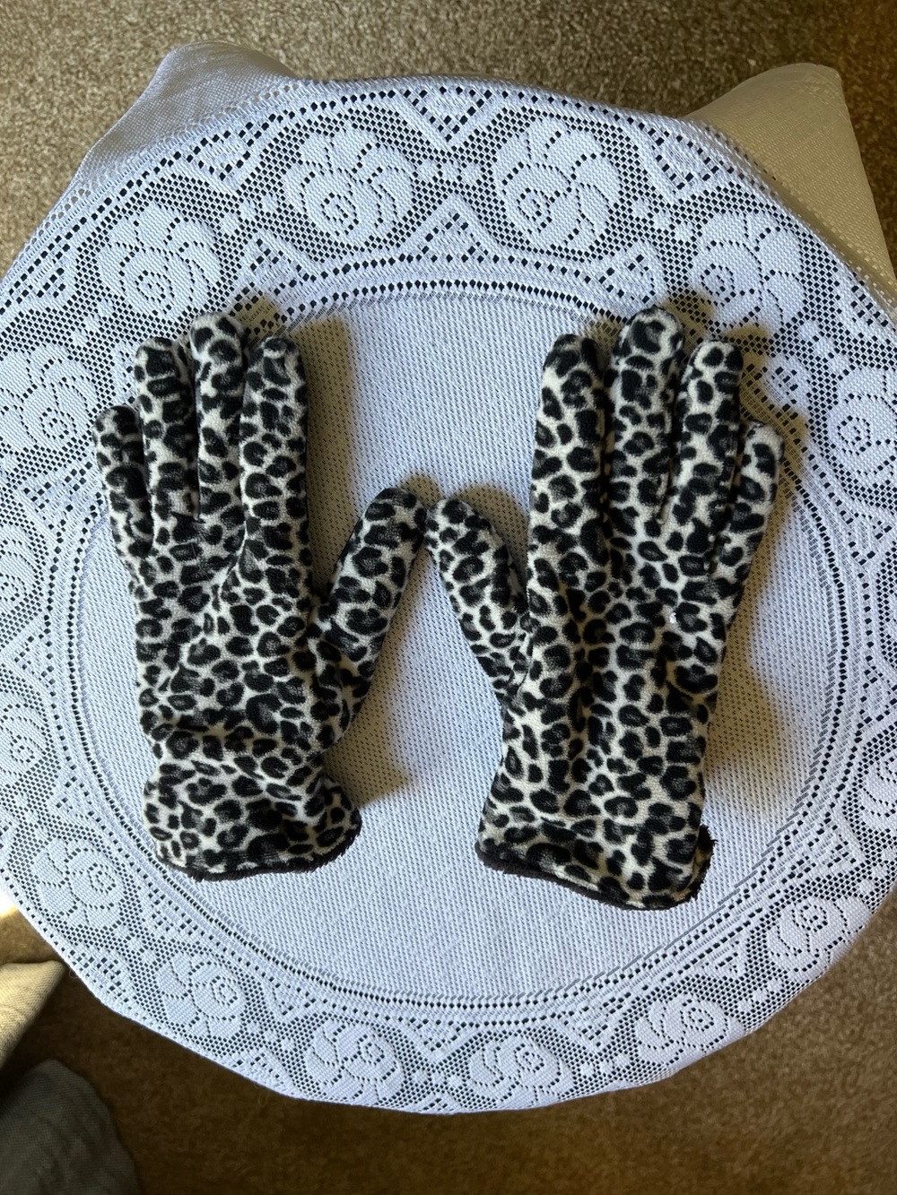 Fleece lined winter gloves